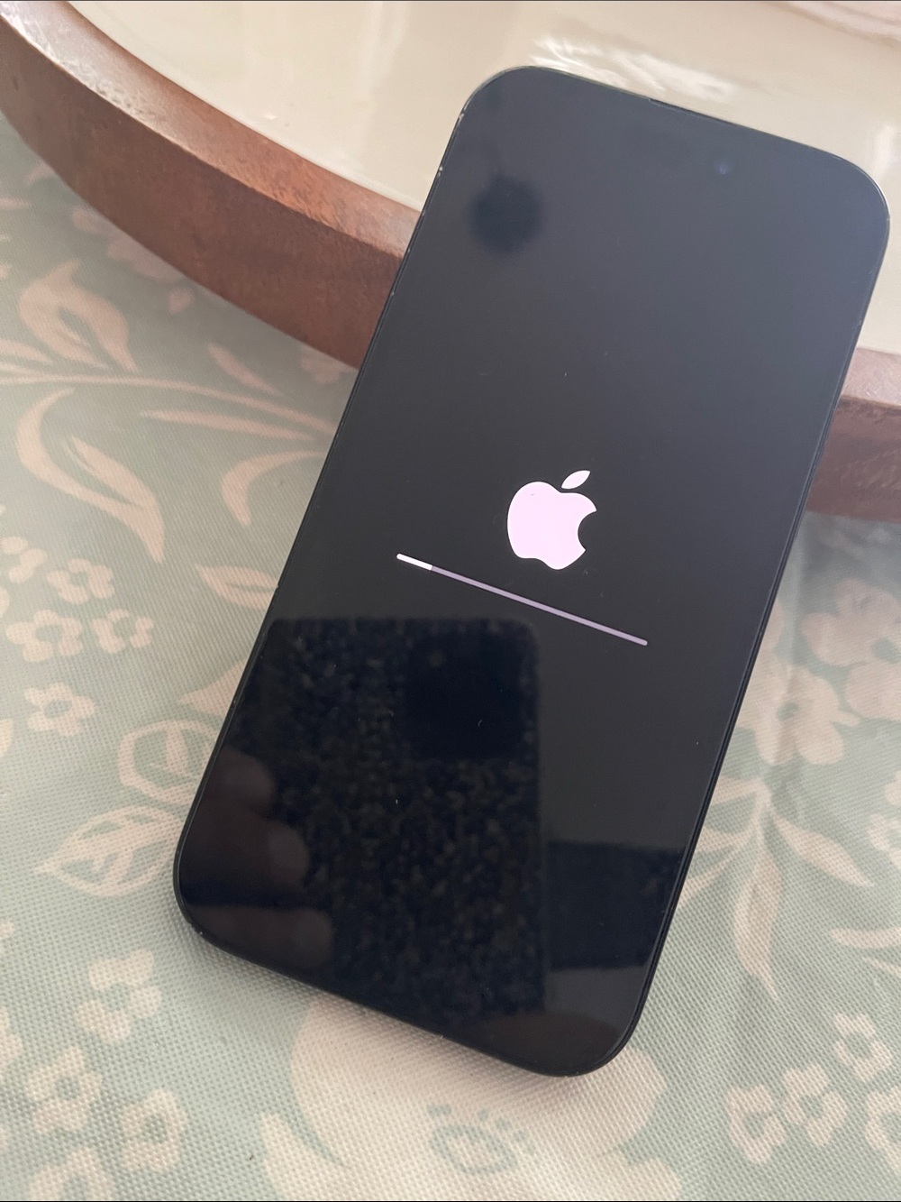 Apple iPhone 15x 256. VG condition